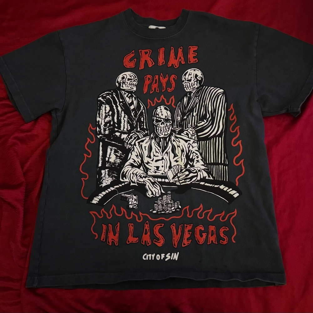 Warren Lotas “Crime Pays” Vintage Black size Medium